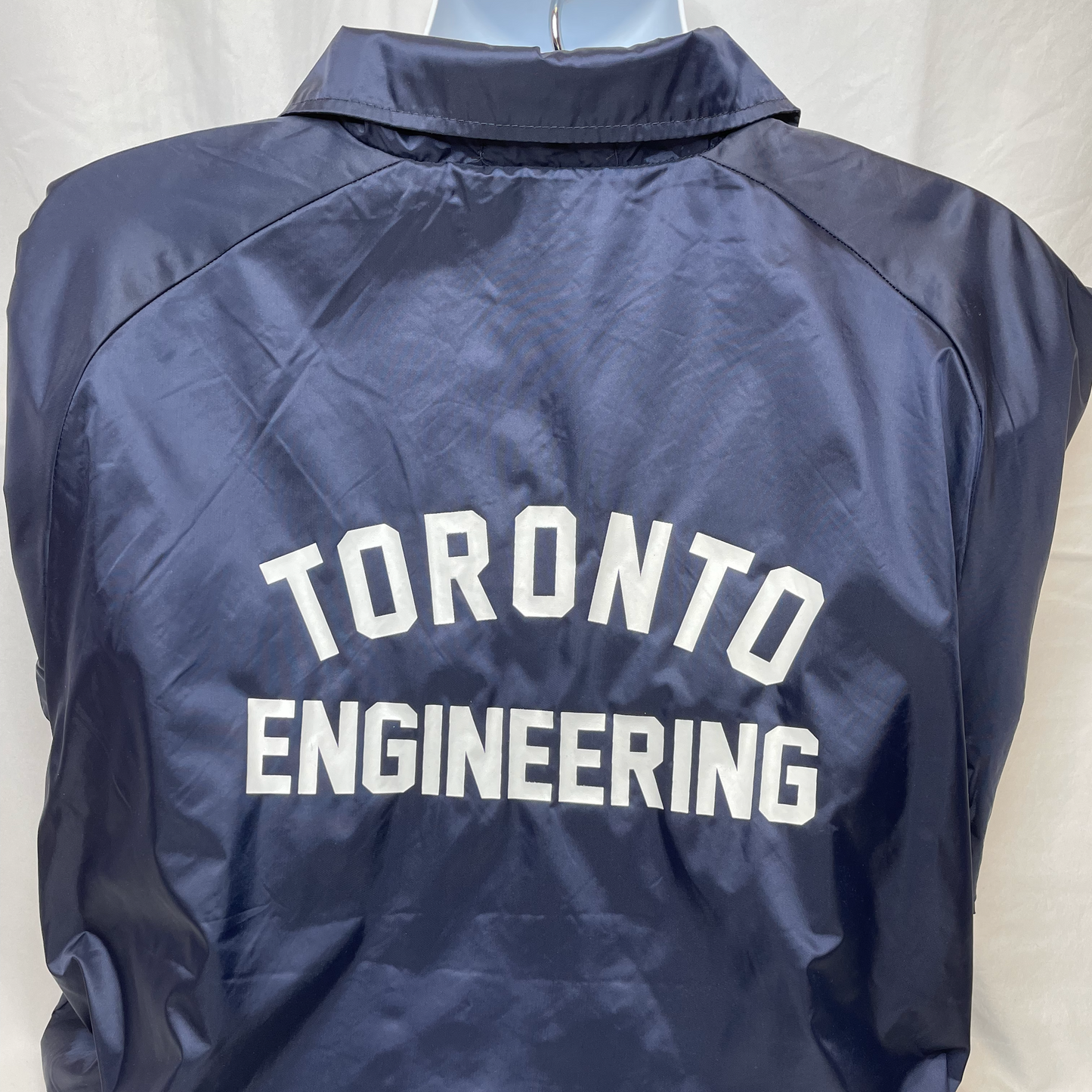 Skule™ Retro Windbreaker